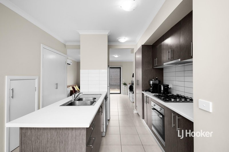 Photo - 26D Redding Rise, Epping VIC 3076 - Image 4