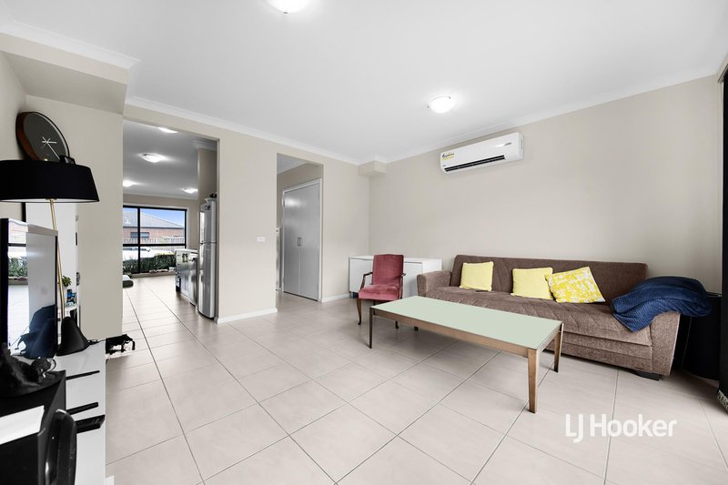Photo - 26D Redding Rise, Epping VIC 3076 - Image 6