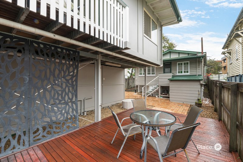 Photo - 27 & 27A Burke Street, Coorparoo QLD 4151 - Image 12