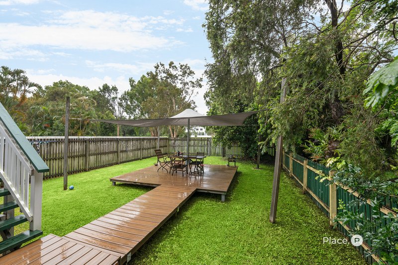 Photo - 27 & 27A Burke Street, Coorparoo QLD 4151 - Image 18