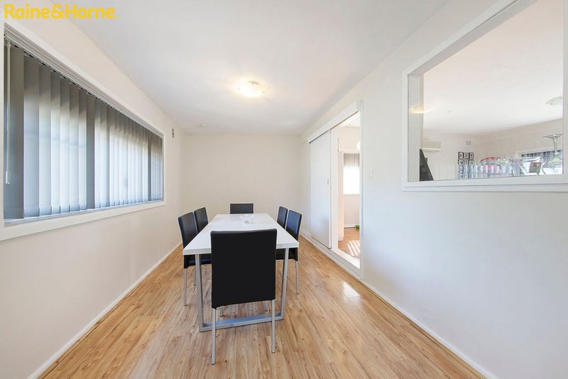 Photo - 27 & 27A Melbourne Street, Oxley Park NSW 2760 - Image 4