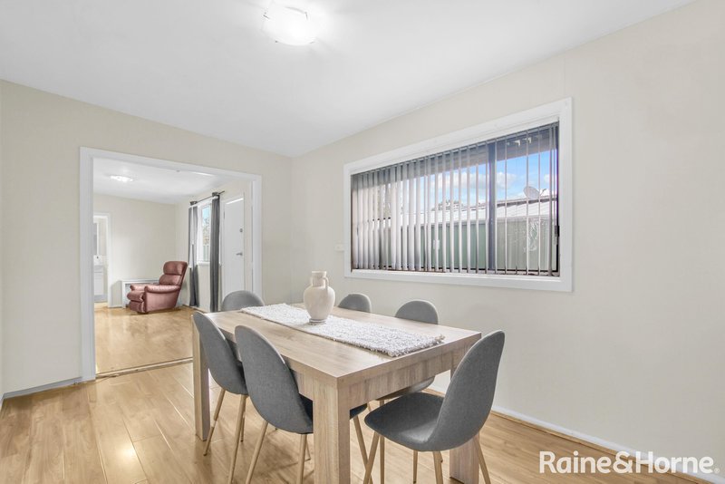 Photo - 27 & 27A Melbourne Street, Oxley Park NSW 2760 - Image 6