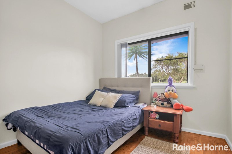 Photo - 27 & 27A Melbourne Street, Oxley Park NSW 2760 - Image 8