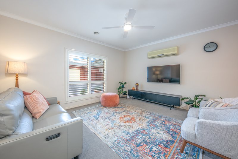 Photo - 2/7-9 Anderson Road, Sunbury VIC 3429 - Image 3