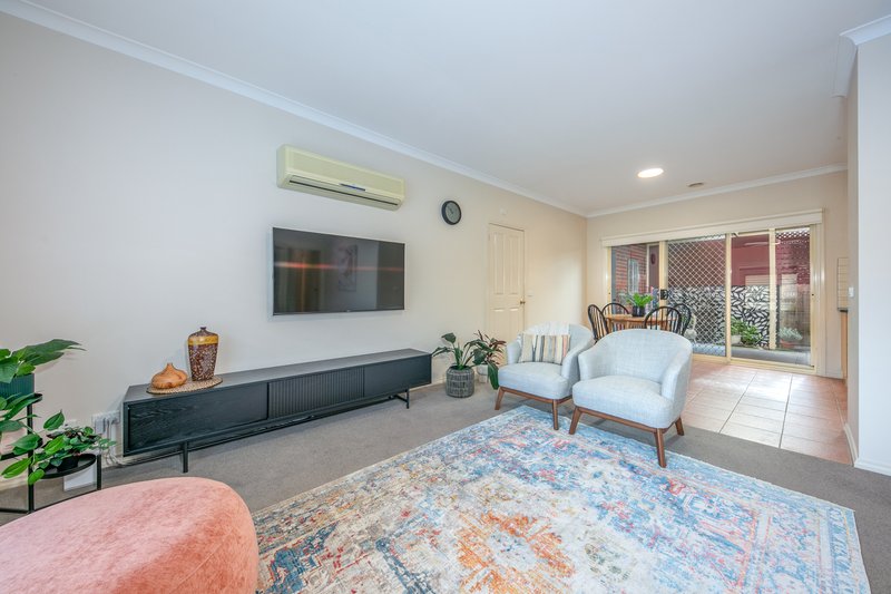 Photo - 2/7-9 Anderson Road, Sunbury VIC 3429 - Image 4