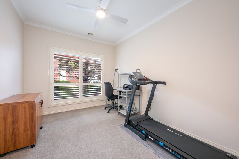 Photo - 2/7-9 Anderson Road, Sunbury VIC 3429 - Image 11