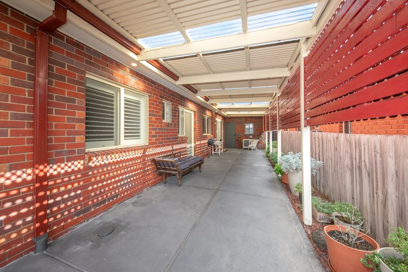 Photo - 2/7-9 Anderson Road, Sunbury VIC 3429 - Image 12