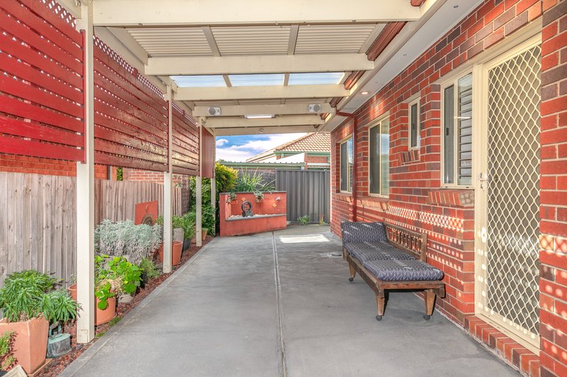 Photo - 2/7-9 Anderson Road, Sunbury VIC 3429 - Image 13