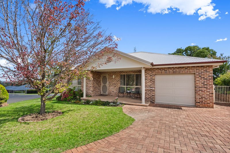 27 Acacia Circle, Cowra NSW 2794