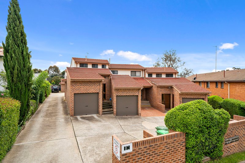 2/7 Adams Street, Queanbeyan West NSW 2620