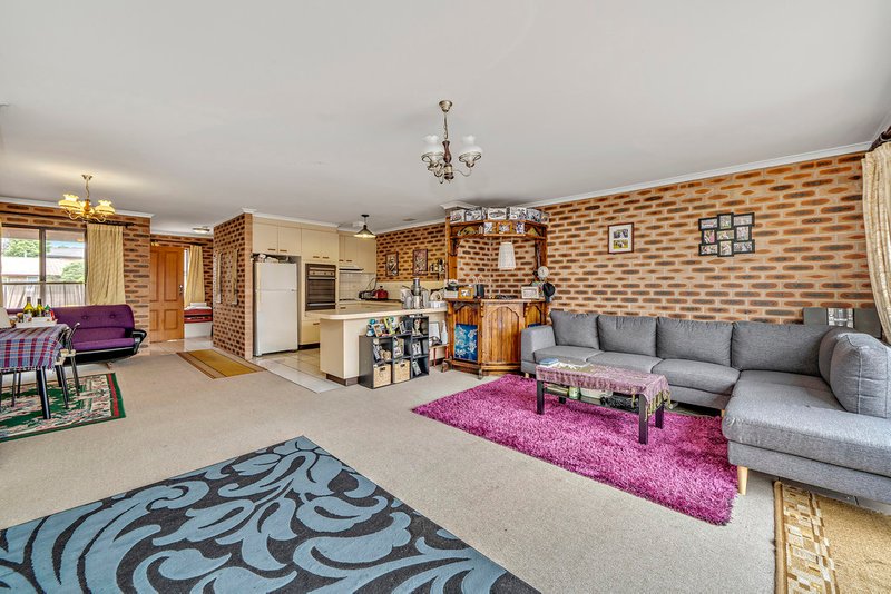 Photo - 2/7 Adams Street, Queanbeyan West NSW 2620 - Image 5