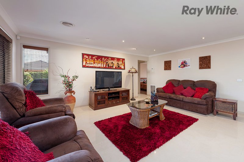 Photo - 27 Addicott Way, Taylors Hill VIC 3037 - Image 6