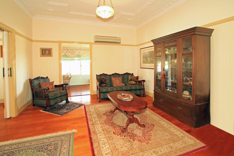 Photo - 27 Agnes Street, The Range QLD 4700 - Image 3