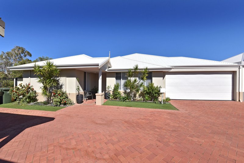 27 Airlie Chase, Clarkson WA 6030