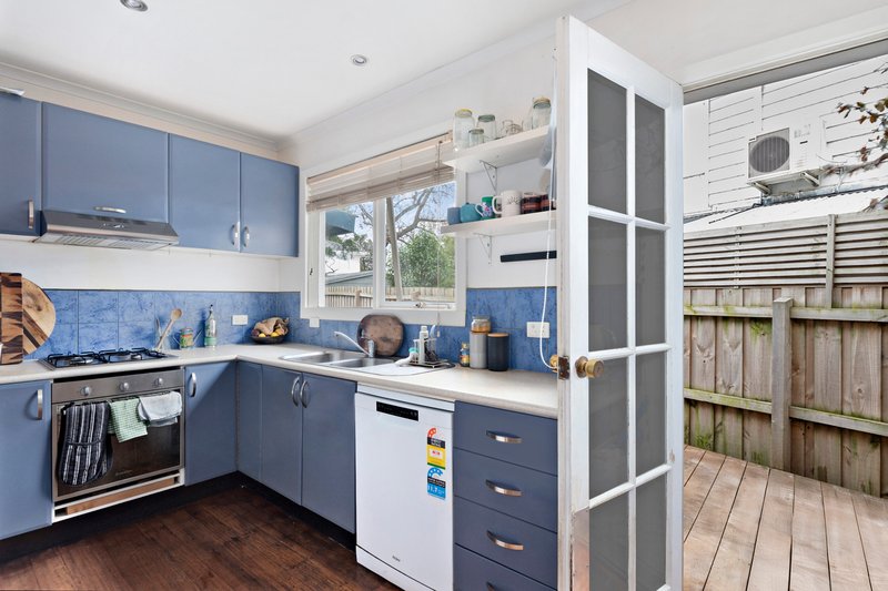 Photo - 27 Airlie Grove, Seaford VIC 3198 - Image 3