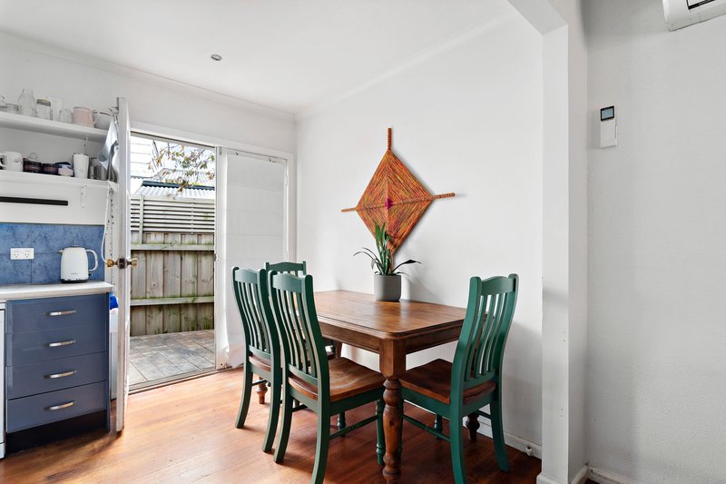 Photo - 27 Airlie Grove, Seaford VIC 3198 - Image 4
