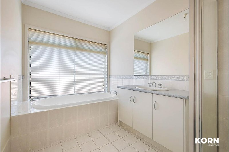 Photo - 27 Alan Avenue, Campbelltown SA 5074 - Image 22