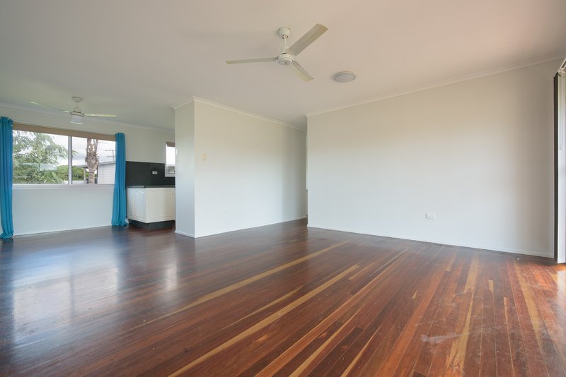 Photo - 27 Alexander Street, Boyne Island QLD 4680 - Image 10