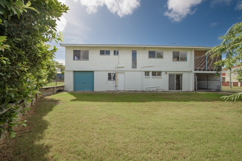 Photo - 27 Alexander Street, Boyne Island QLD 4680 - Image 23