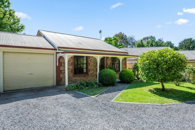 Photo - 2/7 Alexandrina Road, Mount Barker SA 5251 - Image 2