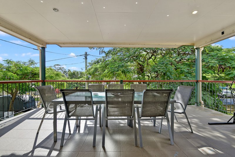 Photo - 27 Alice Street, Wellington Point QLD 4160 - Image 2