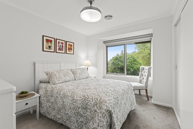 Photo - 27 Allambee Avenue, Grovedale VIC 3216 - Image 8