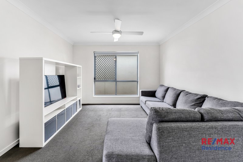 Photo - 27 Almandin Street, Logan Reserve QLD 4133 - Image 2