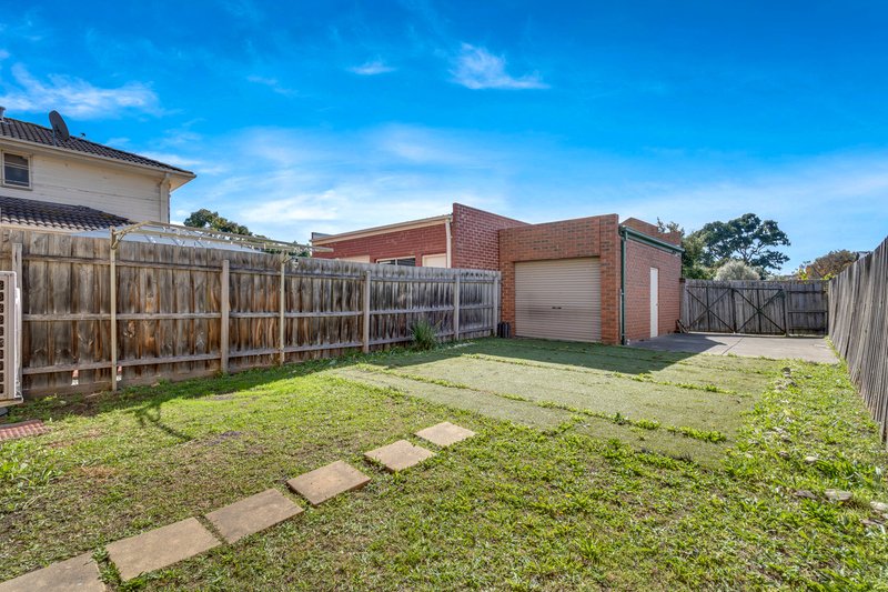 Photo - 27 Almands Avenue, Roxburgh Park VIC 3064 - Image 14