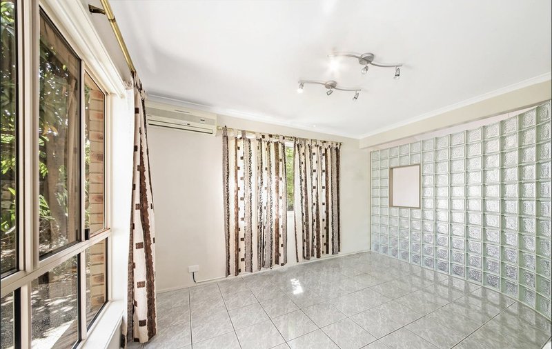 Photo - 27 Almavale Street, Carindale QLD 4152 - Image 11