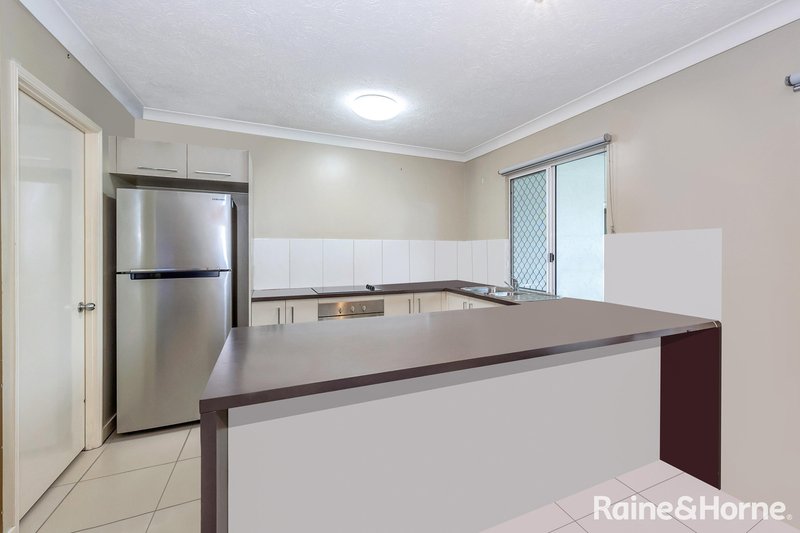 Photo - 2/7 Alroy Street, Pimlico QLD 4812 - Image 5