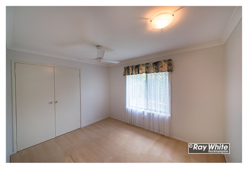 Photo - 27 Alyssa Court, Norman Gardens QLD 4701 - Image 7