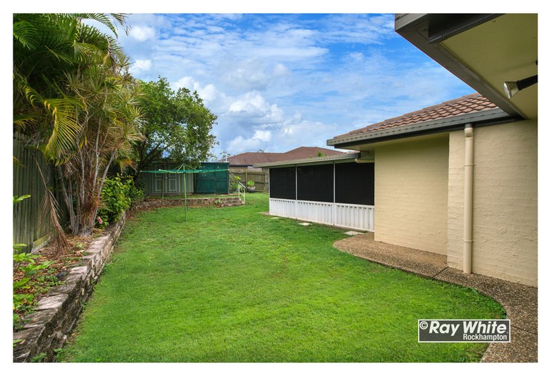 Photo - 27 Alyssa Court, Norman Gardens QLD 4701 - Image 15