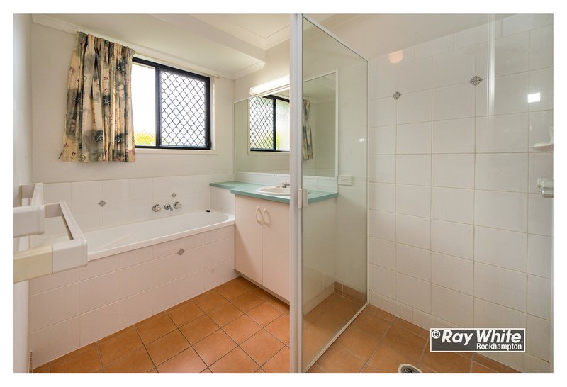 Photo - 27 Alyssa Court, Norman Gardens QLD 4701 - Image 16