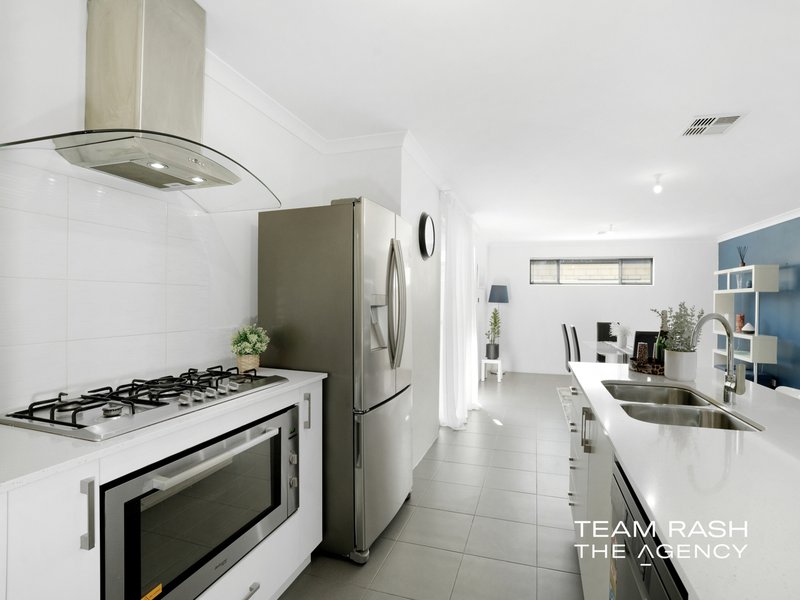 Photo - 27 Ambersun Avenue, Brabham WA 6055 - Image 8