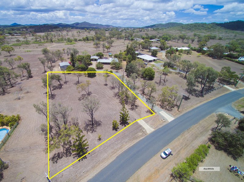 Photo - 27 Angela Road, Rockyview QLD 4701 - Image 5