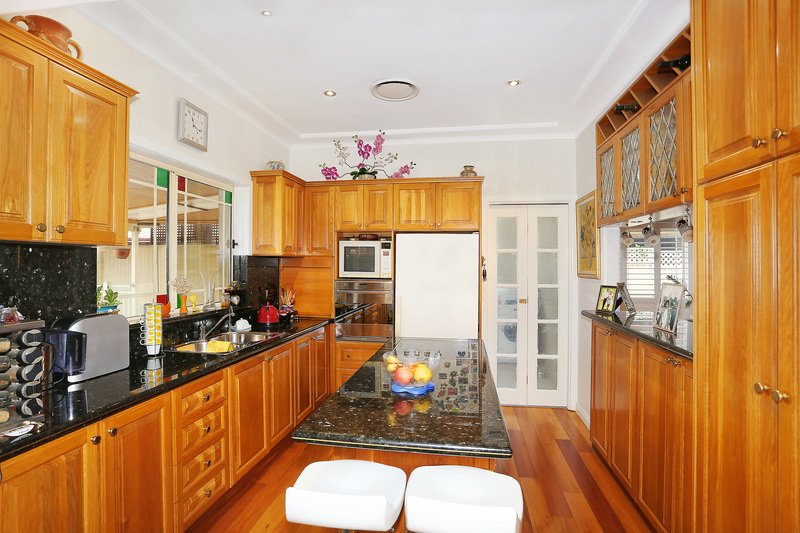 Photo - 27 Angus Avenue, Auburn NSW 2144 - Image 5