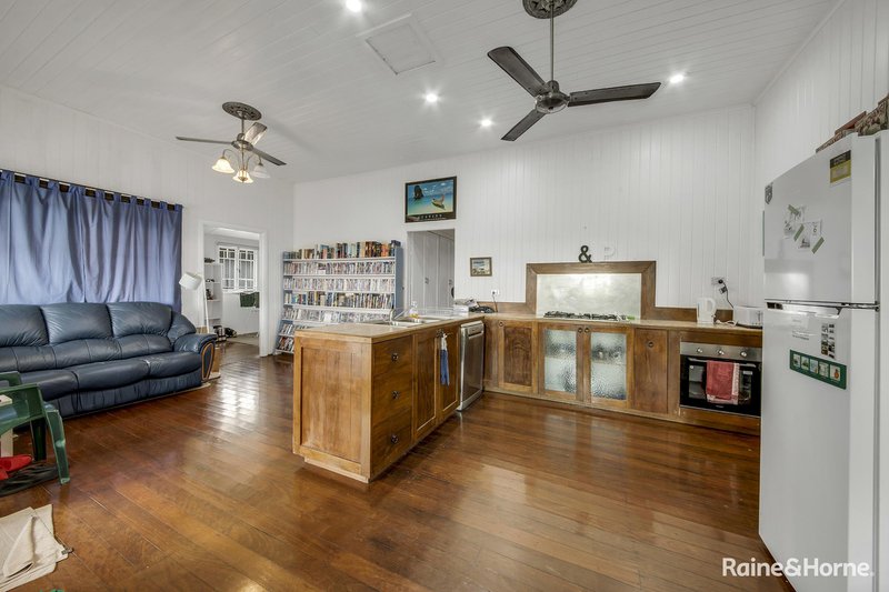 Photo - 27 Ann Street, South Gladstone QLD 4680 - Image 4