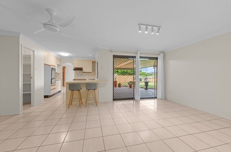 Photo - 27 Appledore Street, Bracken Ridge QLD 4017 - Image 7