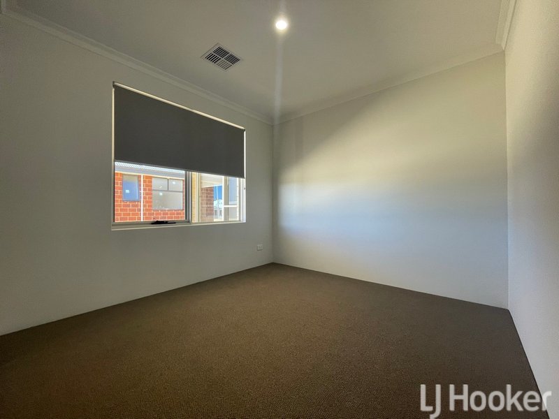 Photo - 27 Arrowsmith Avenue, Dawesville WA 6211 - Image 5