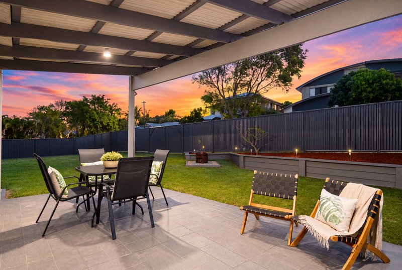 Photo - 27 Attenborough Circuit, Redland Bay QLD 4165 - Image 9