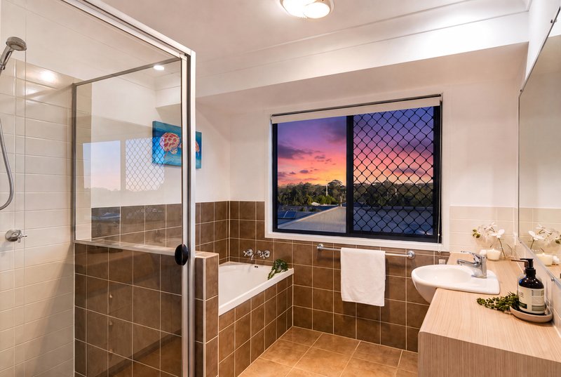 Photo - 27 Attenborough Circuit, Redland Bay QLD 4165 - Image 21