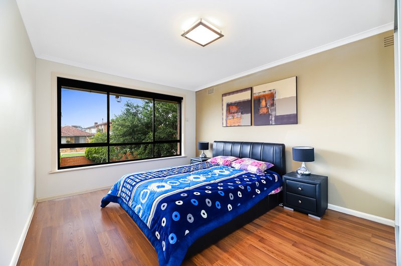 Photo - 27 Avondale Road, Lalor VIC 3075 - Image 10