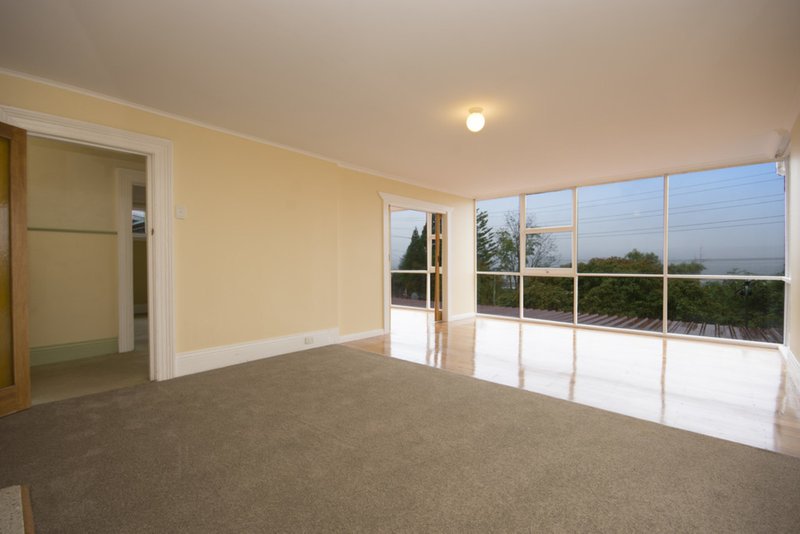 Photo - 27 Bain Terrace, Trevallyn TAS 7250 - Image 5