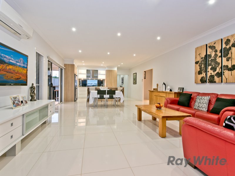 Photo - 27 Ballyalla Crescent, Warner QLD 4500 - Image 6