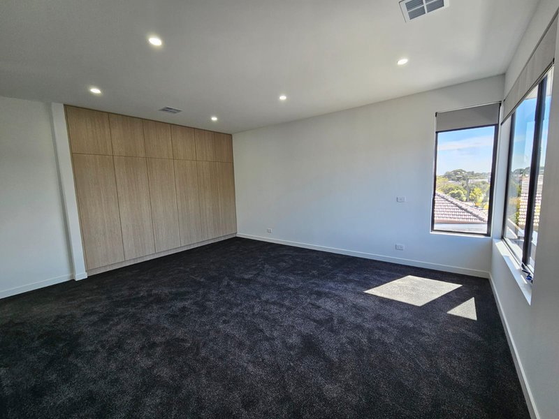 Photo - 27 Balmoral Avenue, Bentleigh VIC 3204 - Image 10