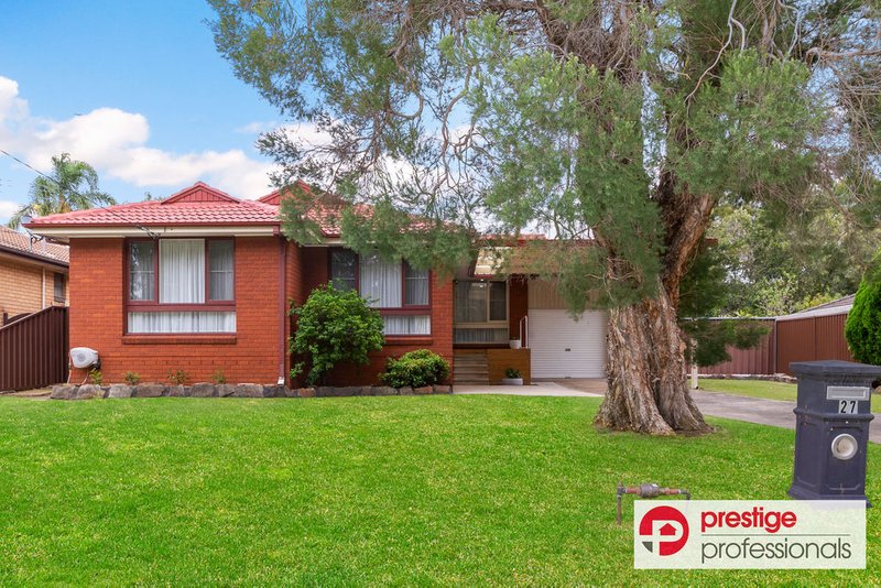 27 Bangalow Avenue, Chipping Norton NSW 2170