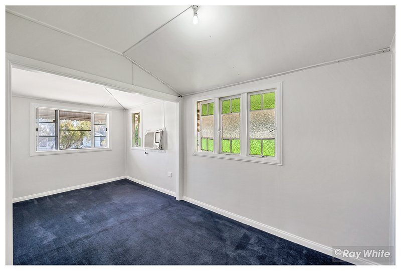 Photo - 27 Bank Street, Park Avenue QLD 4701 - Image 11