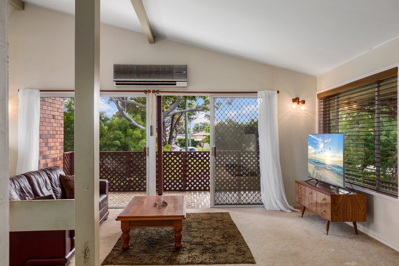 Photo - 27 Banora Boulevard, Banora Point NSW 2486 - Image 3