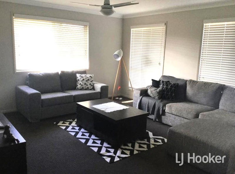 Photo - 27 Barambah Street, Glenvale QLD 4350 - Image 2