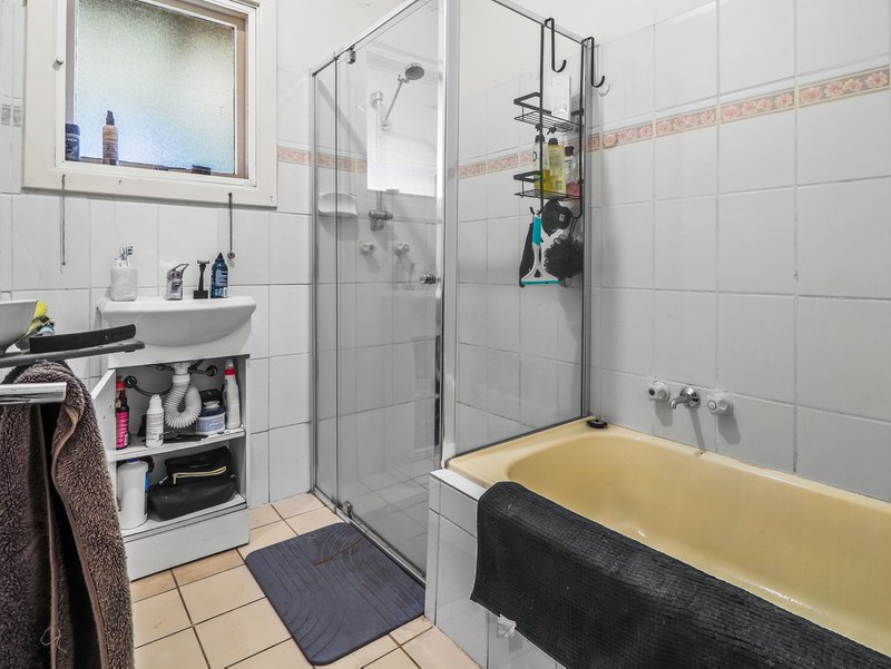 Photo - 27 Barker Crescent, Smithfield Plains SA 5114 - Image 6